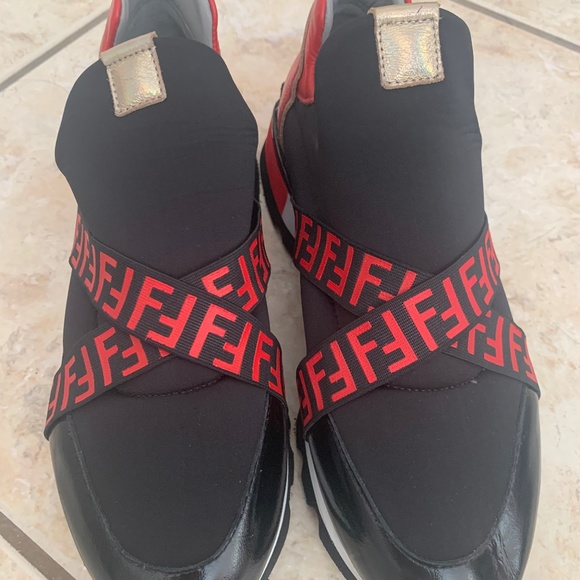Women shoes - Picture 1 of 3